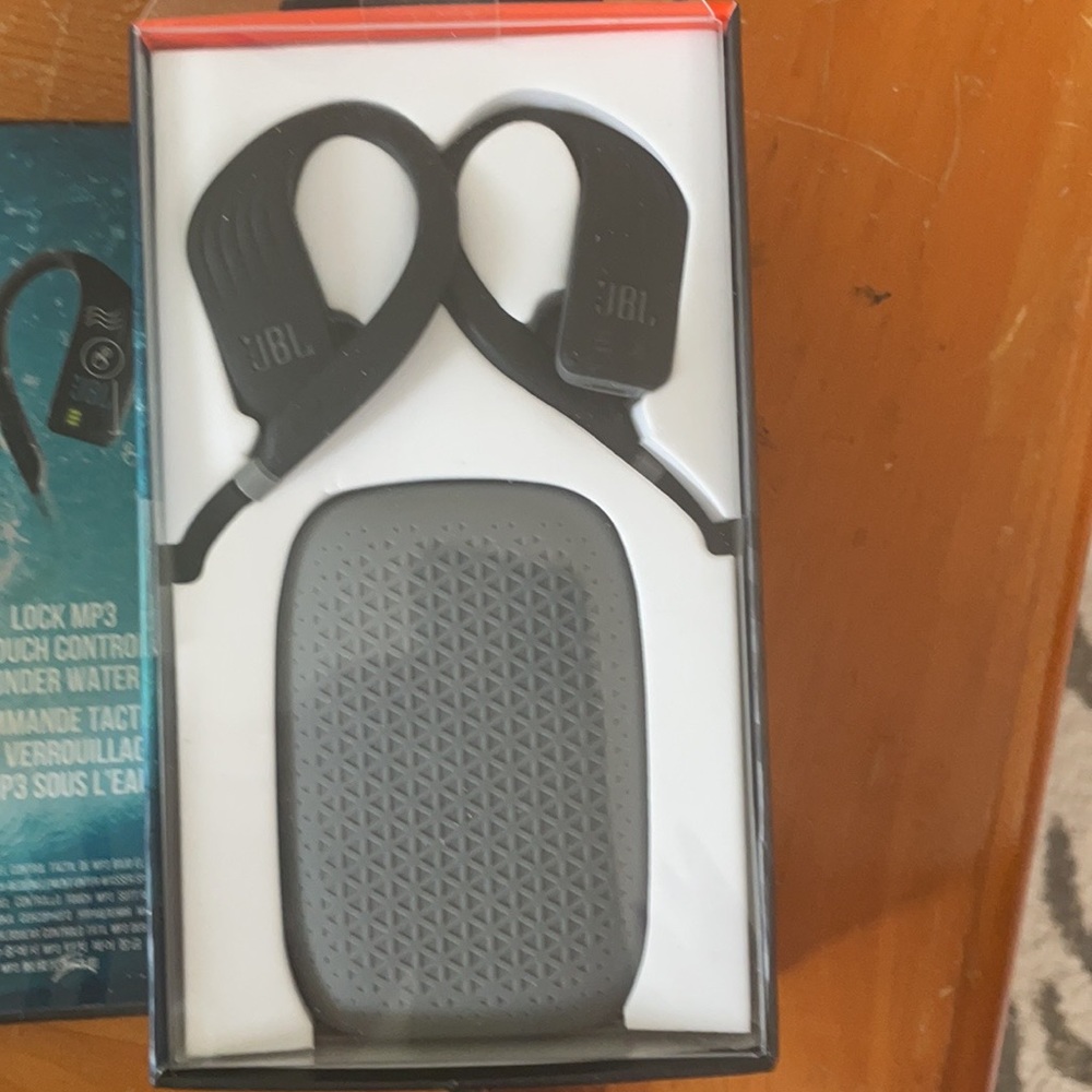 JBl earphones
